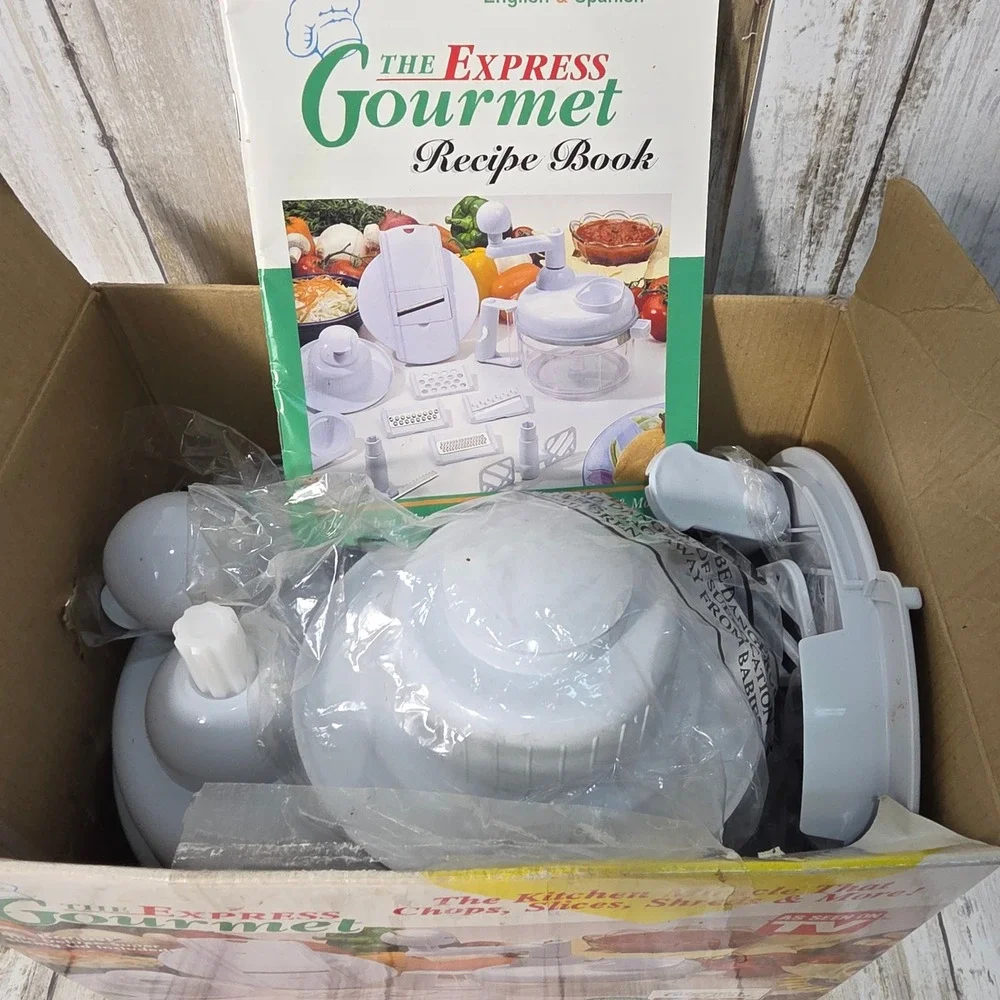 The Express Gourmet 16pc Manual Food Processor Chopper Slicer Seen On TV White